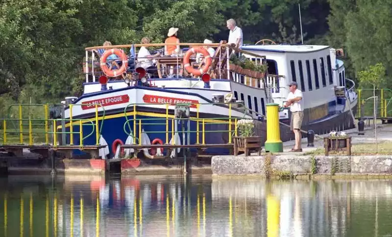 Barge and canal lock