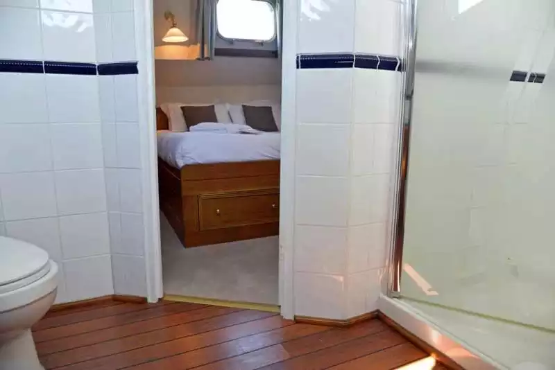 All bains are ensuite on the Impressioniste