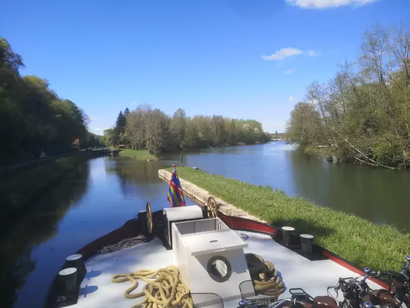 Near Lucy-sur-Yonne