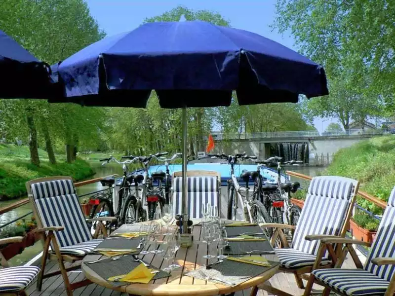 Sundeck on the barge
