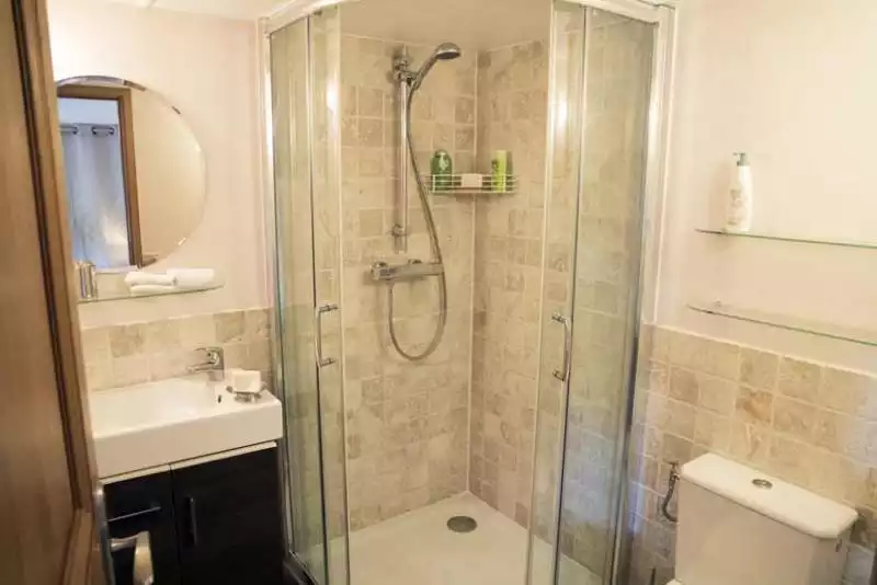 Quailty showers and bathrooms
