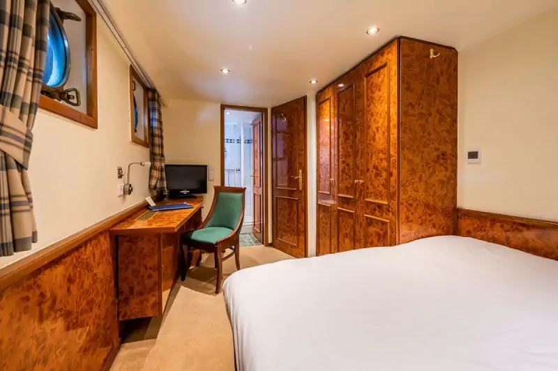 Ensuite cabins with double beds
