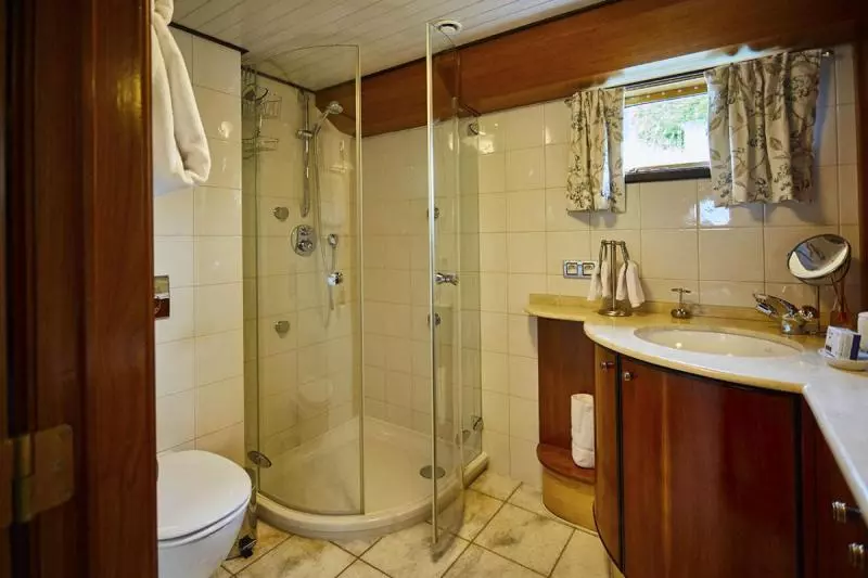 Bathroom ensuite