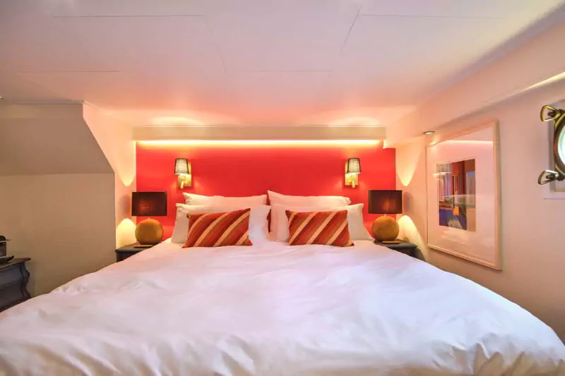 Suite on board the Kir Royale 2