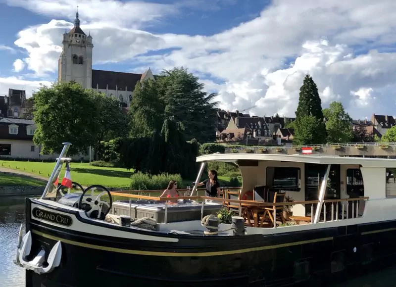 Grand Cru moored in the town