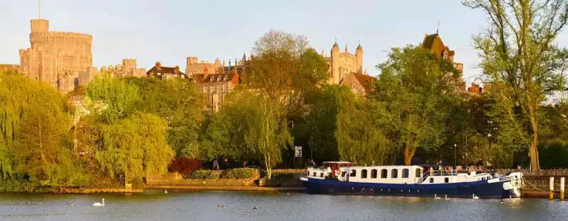 Luxury barge Magna Carta