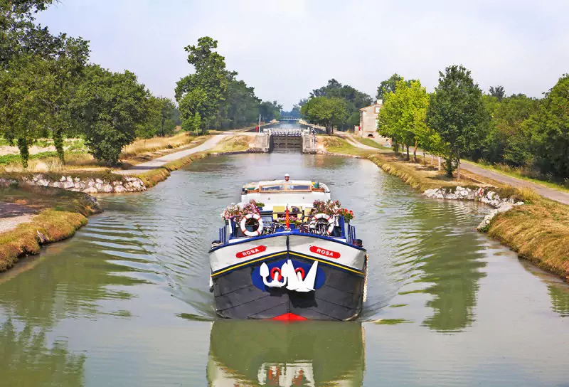 Luxury barge Rosa