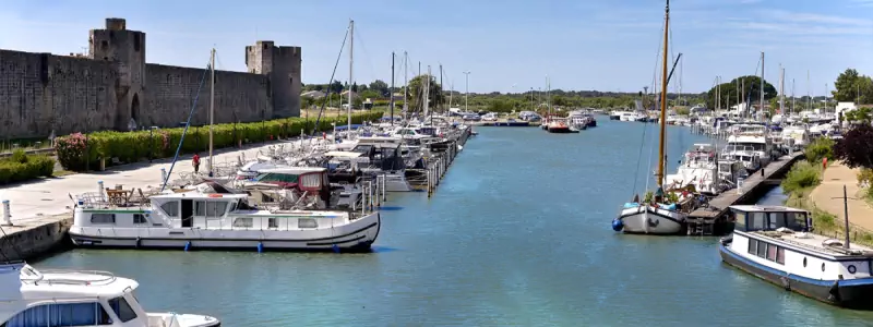 Camargue boat rentals