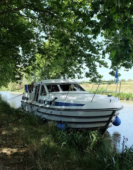 France Passion Plaisance Tarpon 37 DP rental boat