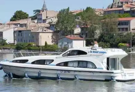 Le Boat Elegance rental boat